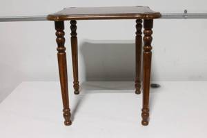 lot 118 image: Vintage Wooden End Table with Turned Legs