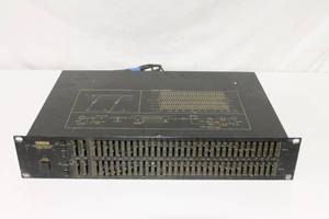 lot 151 image: Yamaha Q2031A Graphic Equalizer - Professional Audio Equipment