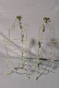 lot 163 image: Set of 2 Vintage White Metal Scrollwork Plant Stands