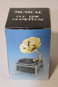 lot 171 image: Musical Old Time Gramophone Collectible with 6 Tunes