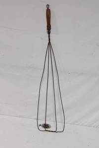 lot 191 image: Vintage Handcrafted Rug Beater with Wooden Handle