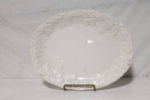 lot 193 image: Vintage Garden White Decorative Platter Made in Japan
