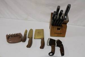 lot 242 image: Calphalon Knife Set with Wood Block and Additional Knives