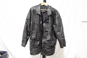 lot 282 image: Wilsons Leather Black Jacket Size XL