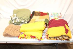 lot 292 image: Assorted Collection of 6 Cozy Blankets and a Sports Scarf