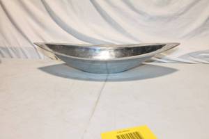 lot 294 image: Large Decorative Aluminum Serving Bowl - Food Safe