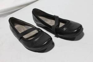 lot 345 image: LifeStride Womens Black Ballet Flats - Size Not Specified