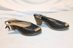 lot 348 image: Patrizia by Spring Step Womens Black Slingback Heels - Size 7
