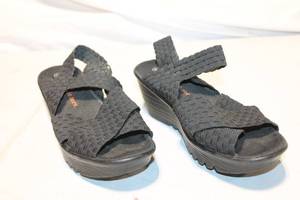 lot 355 image: Black Woven Platform Sandals by Bernie Mev, Size 8