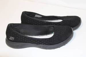lot 387 image: Skechers Womens Black Slip-On Shoes Size 7.5