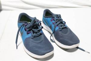 lot 400 image: Nike Free 4.0 Flyknit Athletic Shoes Size 8.5 US