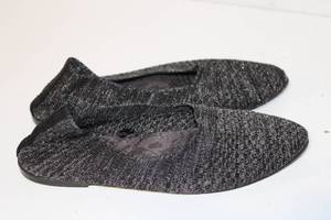 lot 413 image: Skechers Womens Black Knit Flats - Size Not Specified