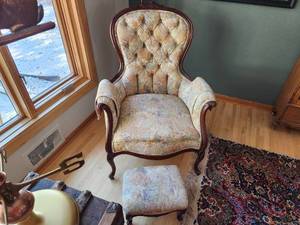 lot 17 image: Upholstered Chair & Footstool