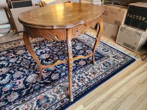 lot 36 image: Vintage Fancy Inlaid Lamp Table