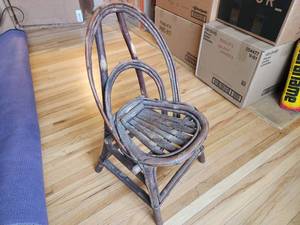 lot 42 image: Antique Hand Signed Rustic Chair