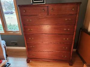 lot 38 image: Large Antique Mahogany Chest of Drawers