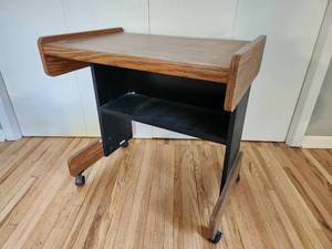 lot 47 image: Rolling Desk