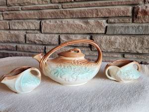 lot 77 image: 3 pcs Vintage McCoy Set
