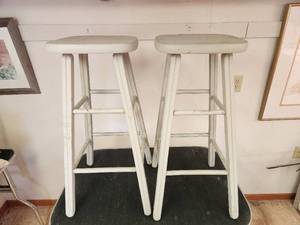 lot 118 image: 2 Vintage Painted Wood Stools
