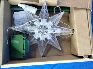 lot 200 image: National Tree Company 11 Lighted Bethlehem Star Tree Topper