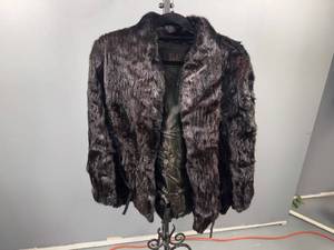 lot 16 image: Vintage Labortz & Bain Faux Fur Jacket with Belt