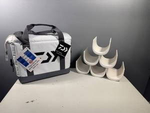 lot 25 image: Medium Soft-Sided Cooler Bag with Wine Storage Piece