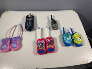 lot 54 image: Lot of 5 Childrens Walkie Talkies and Communication Devices