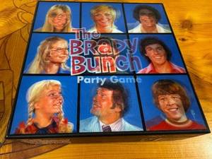lot 71 image: The Brady Bunch Party Game - Complete with Original Components