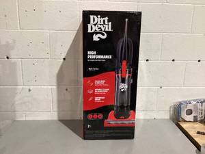 lot 507 image: Multi-Surface Extended Reach Upright Vacuum