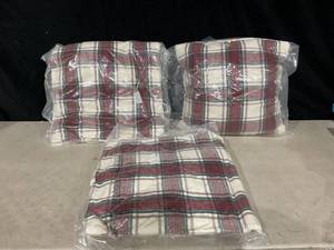 lot 378 image: LOT OF 3 DFXSZ Christmas Buffalo Plaid Pillows