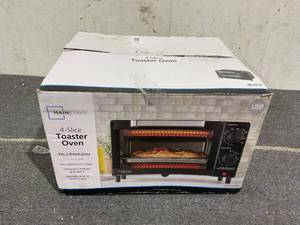 lot 166 image: Mainstays 4 Slice Toaster Oven with 3 Settings, includes Baking Rack and Pan