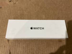 lot 22 image: Apple Watch SE (2nd Gen) GPS 44mm Smartwatch with Midnight Aluminium Case MXEK3LLA