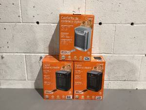 lot 543 image: LOT OF 3 Soleil Digital Ceramic Heater