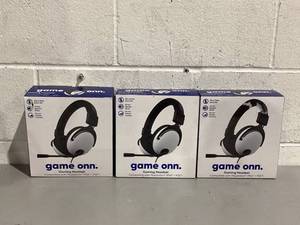 lot 553 image: LOT OF 3 onn. PlayStation Wired Video Game Headset with 3.5mm Connector, Flip-to-Mute Mic