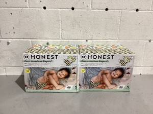 lot 568 image: LOT OF 2 Honest Clean Concious Diapers Size 5