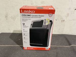 lot 83 image: Lasko 1500W Cyclonic Ceramic Console Electric Space Heater with Timer
