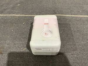 lot 88 image: Beats - Solo 4 True Wireless On-Ear Headphones - Cloud Pink