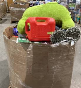 lot 909 image: Wholesale Pallet of Assorted Miscellaneous Items