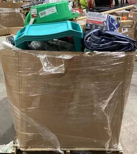 lot 912 image: Wholesale Pallet of Assorted Miscellaneous Items