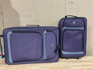 lot 451 image: 2PCS Protg Arendale Expandable Spinner Rolling Carry-on Luggage