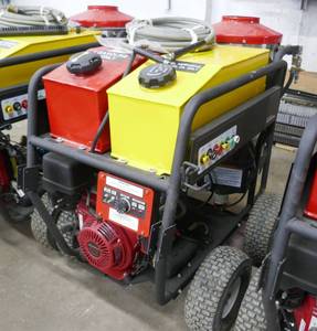 New NorthStar hot water steam pressure washer 3000psi 4gpm includes Hose