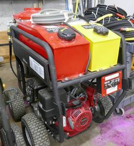 New NorthStar hot water steam pressure washer 3000psi 4gpm includes Hose