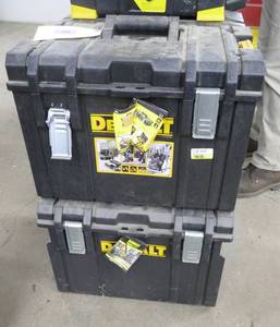 Stacking DeWalt tool boxes with wheels