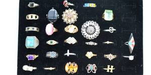 lot 8 image: Costume Jewelry Rings Lot of 29 Vintage & Modern