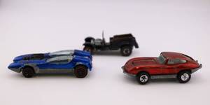 lot 44 image: Hot Wheels Red Line & Johnny Lightning Lot of 3