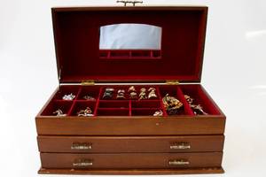 lot 61 image: Costume Jewelry Lot Rings Pins Bracelets Necklaces Vintage