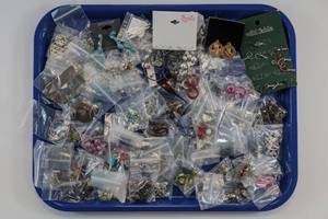 lot 100 image: Costume Jewelry Earrings Large Lot Vintage & Modern