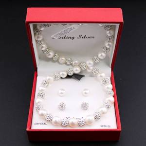 lot 127 image: Sterling Silver & Freshwater Pearls Necklace & Earrings Mint