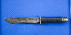 lot 133 image: Vintage Knife 14 Long