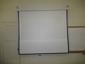 10 ft Projector Screen w Mounting Brackets